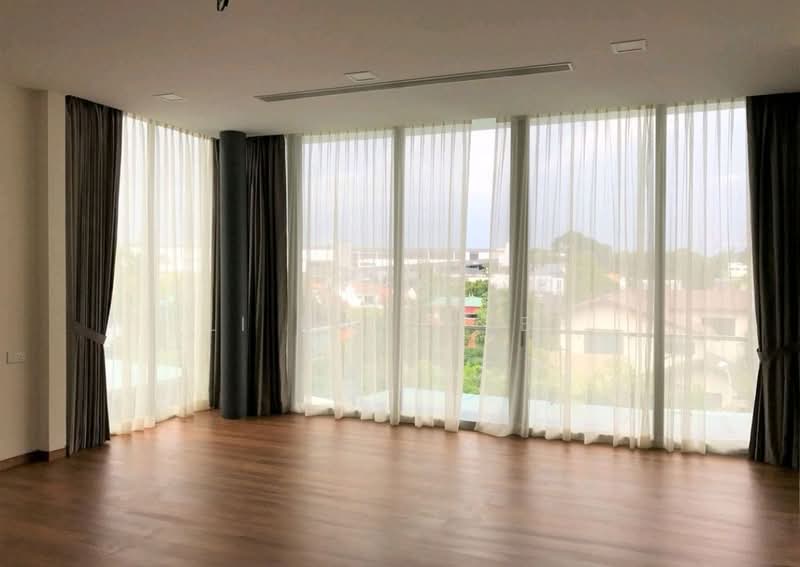 Beautiful Bungalow for Rent, , 6 Bedrooms, 7,670 sqft, Bungalow House For Rent, by Li Rong Teh, 23963147 - PropertyGuru.com.sg