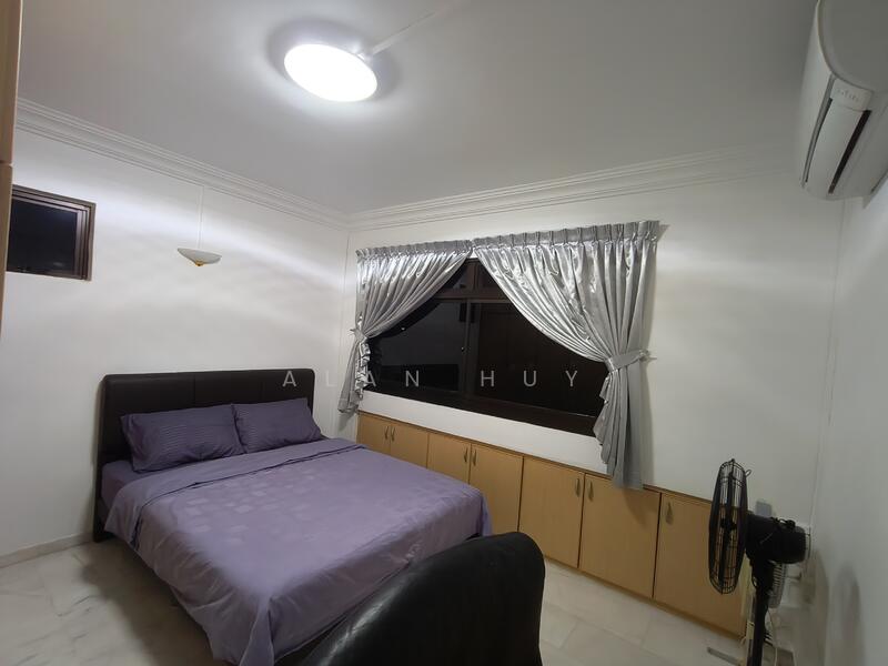 For Rent - 3 Holland Close