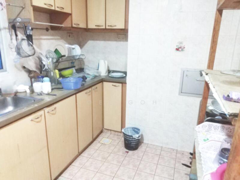 Sunflower Court, 30 Lorong 6 Geylang, 4 Bedrooms, 1,100 sqft, Condominium For Rent, by Joel Goh, 23964267 - PropertyGuru.com.sg