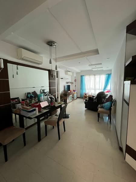 Northoaks, 20 Woodlands Cresent, 2 Bedrooms, 1,055 sqft, Condominium For Rent, by Tsang John, 23966356 - PropertyGuru.com.sg