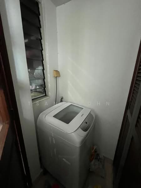 Northoaks, 20 Woodlands Cresent, 2 Bedrooms, 1,055 sqft, Condominium For Rent, by Tsang John, 23966356 - PropertyGuru.com.sg