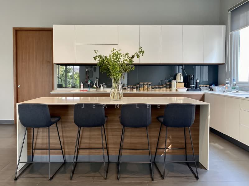 Hillview Garden Estate, Jalan Dermawan, 5 Bedrooms, 8,000 sqft, Semi-Detached House For Rent, by Jean Lee, 23966421 - PropertyGuru.com.sg