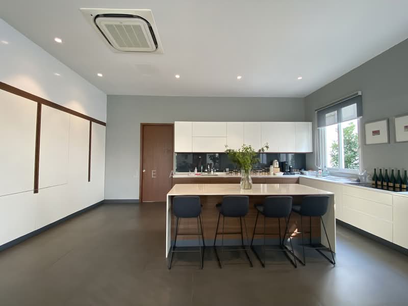 Hillview Garden Estate, Jalan Dermawan, 5 Bedrooms, 8,000 sqft, Semi-Detached House For Rent, by Jean Lee, 23966421 - PropertyGuru.com.sg