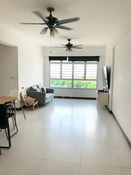 527A Costa Ris, 527A Pasir Ris Street 51, Pasir Ris / Tampines, 3 Bedrooms, 1,001 sqft, HDB Flat For Rent, by Ivy Chan, 23967418 - Living Room with Fan Windy n bright - PropertyGuru.com.sg