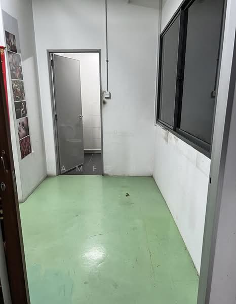 Vertex, 33 Ubi Avenue 3, 2,938 sqft, Light Industrial (B1) For Rent, by James Tang, 23967853 - CommercialGuru.com.sg