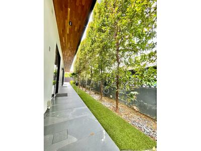 For Sale - *** ALMOST BRAND NEW 2.5 STY BUNGALOW