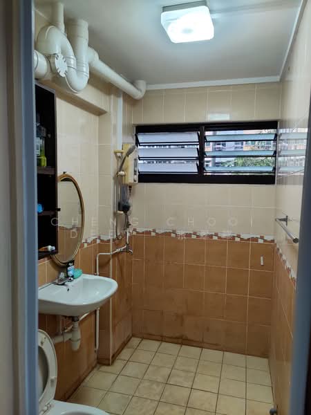 648 Ang Mo Kio Avenue 5, 648 Ang Mo Kio Avenue 5, 3 Bedrooms, 1,302 sqft, HDB Flat For Rent, by Cheng Chooi Deep, 23969064 - PropertyGuru.com.sg