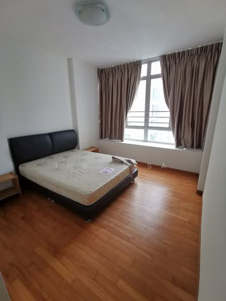 The Lakeshore, 29 Jurong West Street 41, 3 Bedrooms, 1,119 sqft, Condominium For Rent, by Thng Lisa, 23970432 - PropertyGuru.com.sg