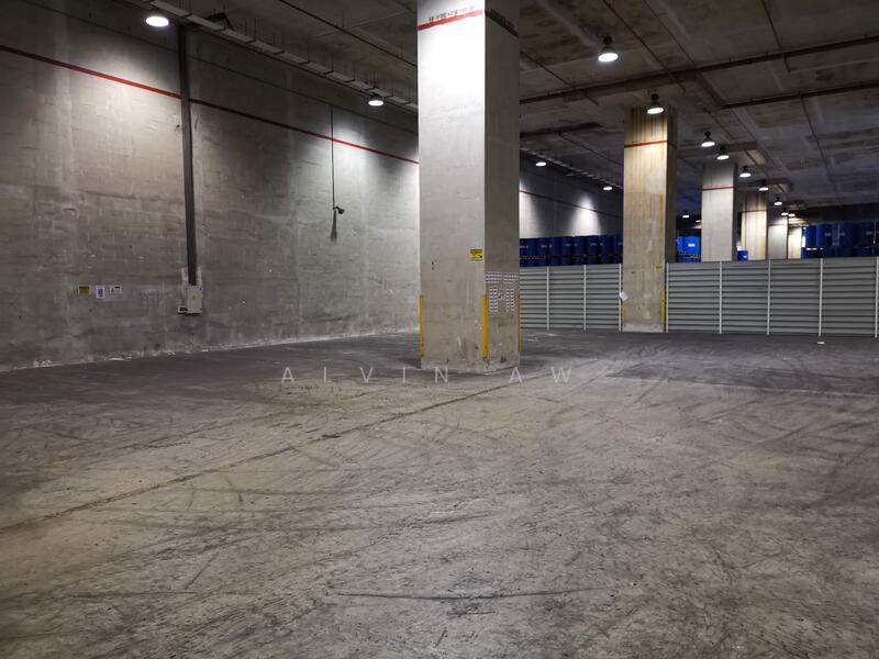 Pandan Jurong Warehouse - Dedicated Loading Bays - Proximity to Food Centre - Expressway - Sea Port, Jalan Buroh Pandan, 92,500 sqft, Warehouse For Rent, by Alvin Aw, 23970933 - CommercialGuru.com.sg
