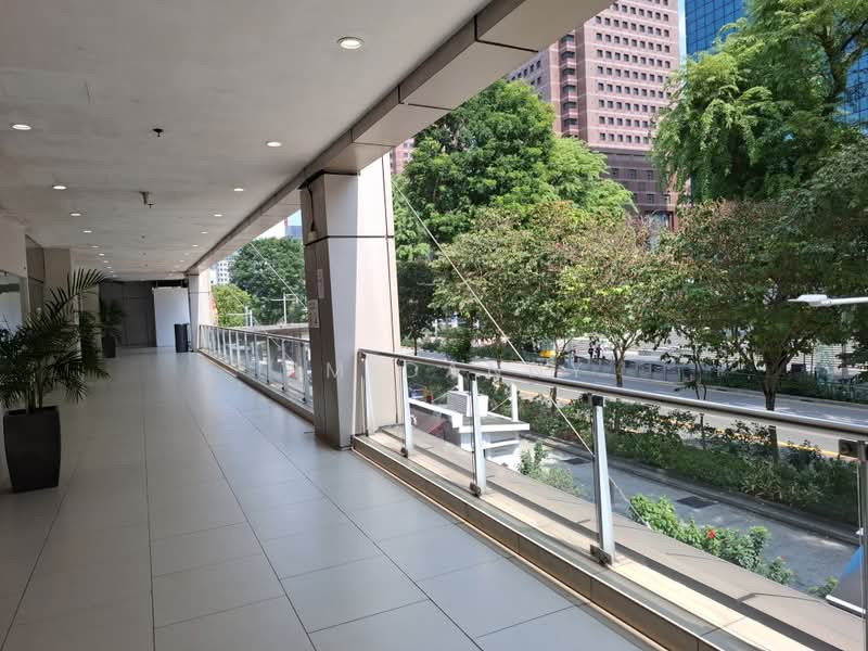 LUCKY PLAZA