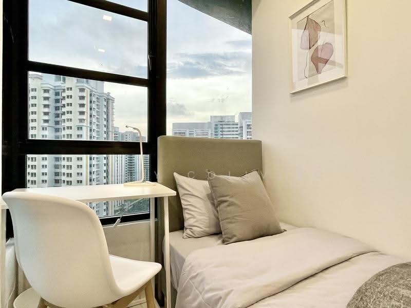Central Green, 9 Jalan Membina, Alexandra / Commonwealth, Room Rental, 100 sqft, Condominium For Rent, by Homey coliving, 23972369 - Bedroom - PropertyGuru.com.sg