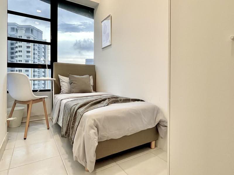 Central Green, 9 Jalan Membina, Alexandra / Commonwealth, Room Rental, 100 sqft, Condominium For Rent, by Homey coliving, 23972369 - Bedroom - PropertyGuru.com.sg