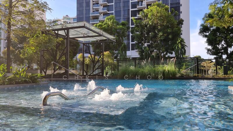 Relax at a jacuzzi pool over