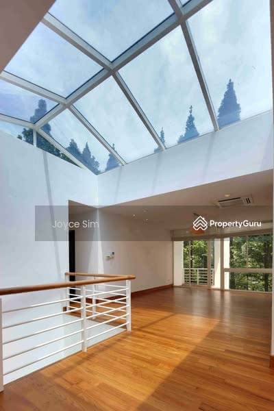 For Rent - Holland GCB