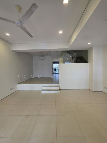 GREENWOOD AVENUE, , 6 Bedrooms, 3,400 sqft, Terraced House For Rent, by TOMMIJOSHUA ., 23975300 - PropertyGuru.com.sg