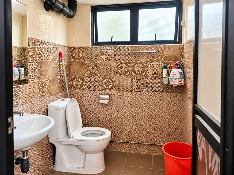 107 Yishun Ring Road, 107 Yishun Ring Road, Sembawang / Yishun, Room Rental, 50 sqft, HDB Flat For Rent, by Alex Toh C W, 23975317 - Bathroom - PropertyGuru.com.sg
