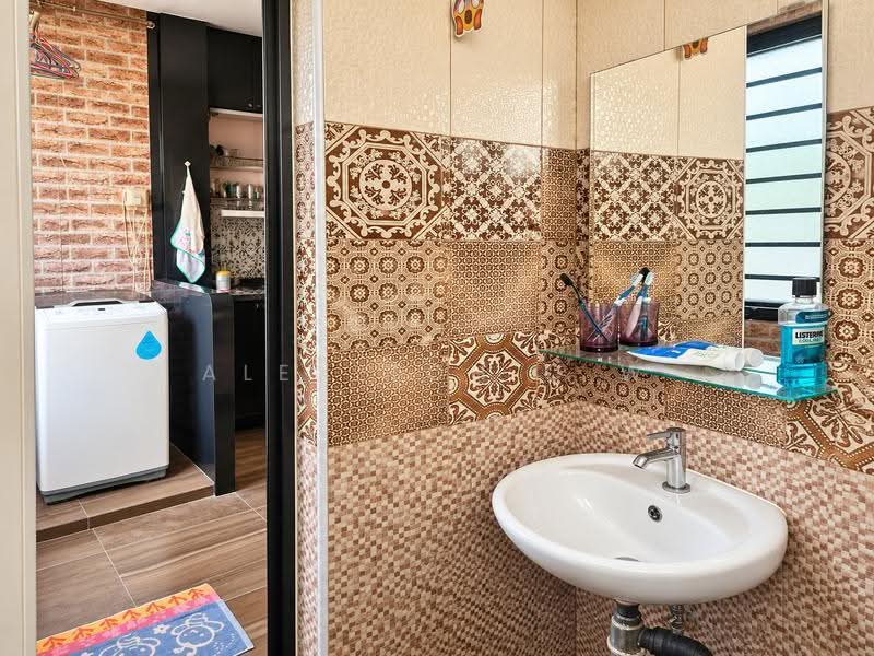 107 Yishun Ring Road, 107 Yishun Ring Road, Sembawang / Yishun, Room Rental, 50 sqft, HDB Flat For Rent, by Alex Toh C W, 23975317 - Bathroom - PropertyGuru.com.sg