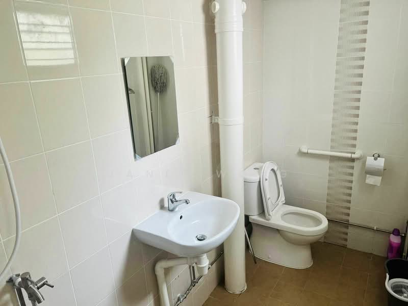 415 Jurong West Street 42, 415 Jurong West Street 42, Boon Lay / Jurong / Tuas, Room Rental, 200 sqft, HDB Flat For Rent, by Janet Wong, 23976460 - PropertyGuru.com.sg