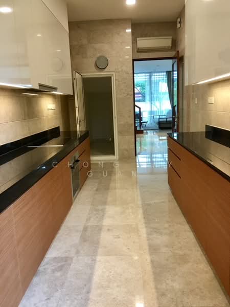 Spacious modern house in central downtown location, Jalan Tupai, 6 Bedrooms, 4,860 sqft, Semi-Detached House For Rent, by Chong Lay Guan, 23981032 - PropertyGuru.com.sg