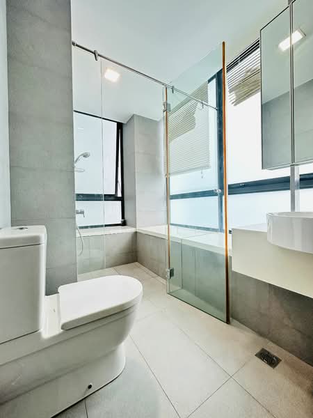 The Suites @ Central, 57-57A Devonshire Road, 1 Bedroom, 657 sqft, Condominium For Rent, by Aric Lim, 23985220 - PropertyGuru.com.sg