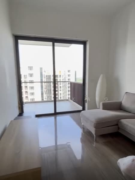 Lakeville, 11 Jurong Lake Link, 2 Bedrooms, 721 sqft, Condominium For Rent, by Patrick Ang, 23985323 - PropertyGuru.com.sg