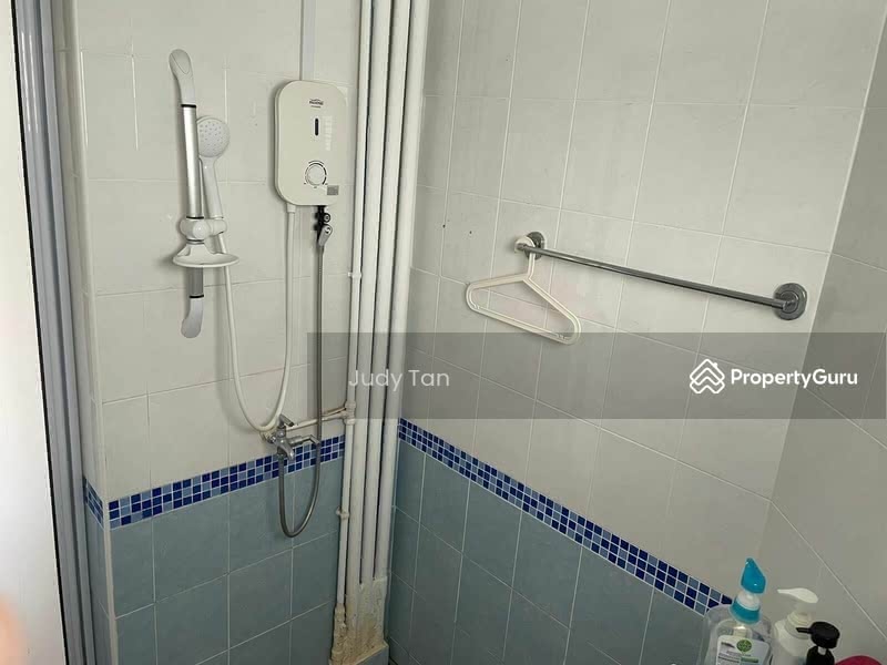 For Rent - 319 Jurong East Street 31