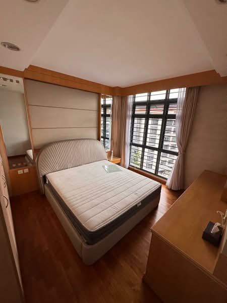 Carissa Park Condo, 2 Flora Drive, 4 Bedrooms, 2,110 sqft, Condominium For Rent, by Irene Lim, 23988555 - Master bedroom - PropertyGuru.com.sg
