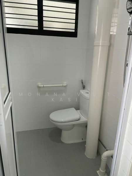 356 Hougang Avenue 7, 356 Hougang Avenue 7, 1 Bedroom, 600 sqft, HDB Flat For Rent, by Mohana Vel T Kasi, 23988808 - Common Toilet - PropertyGuru.com.sg