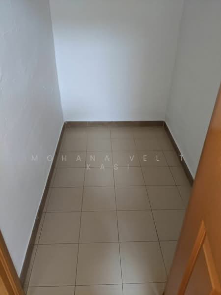 356 Hougang Avenue 7, 356 Hougang Avenue 7, 1 Bedroom, 600 sqft, HDB Flat For Rent, by Mohana Vel T Kasi, 23988808 - Store Room - PropertyGuru.com.sg