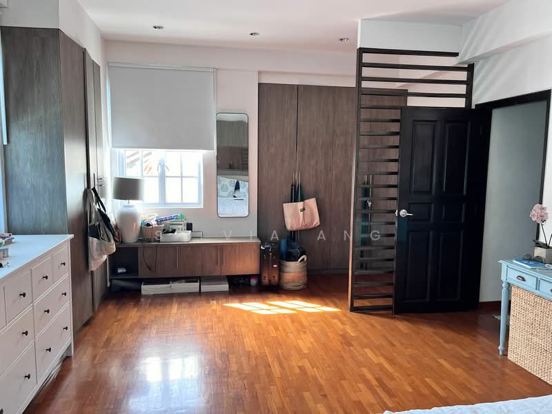 Bowmont Gardens, Bowmont Gardens, 5 Bedrooms, 3,200 sqft, Semi-Detached House For Rent, by Silvia Ang, 23989274 - PropertyGuru.com.sg