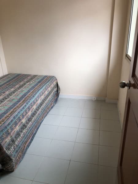 Sembawang Square Estate, Sembawang Road, Sembawang / Yishun, 3 Bedrooms, 1,500 sqft, Corner Terrace For Rent, by Mohamed Noor, 23989911 - PropertyGuru.com.sg