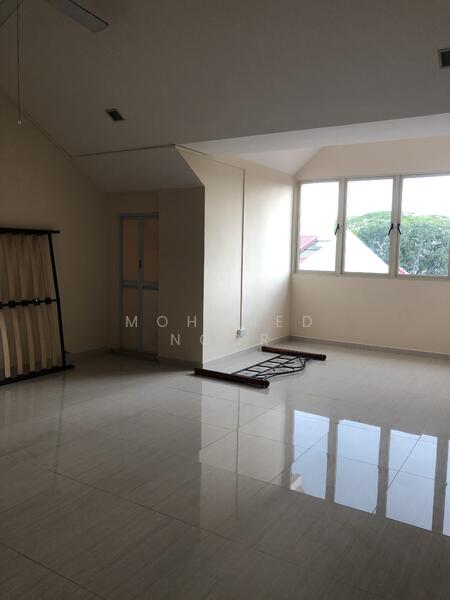 Sembawang Square Estate, Sembawang Road, Sembawang / Yishun, 3 Bedrooms, 1,500 sqft, Corner Terrace For Rent, by Mohamed Noor, 23989911 - PropertyGuru.com.sg