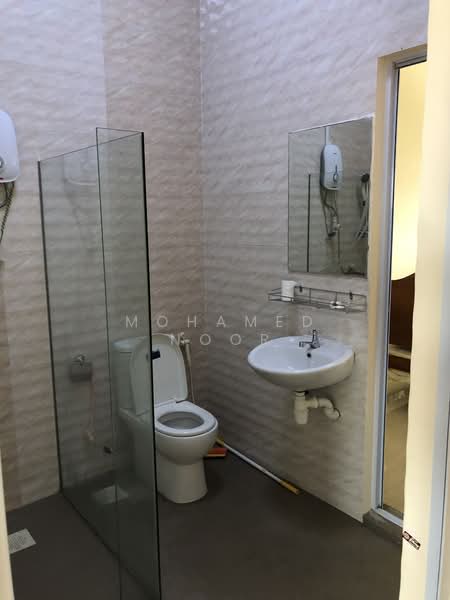 Sembawang Square Estate, Sembawang Road, Sembawang / Yishun, 3 Bedrooms, 1,500 sqft, Corner Terrace For Rent, by Mohamed Noor, 23989911 - PropertyGuru.com.sg
