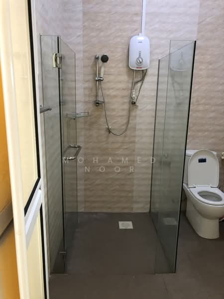 Sembawang Square Estate, Sembawang Road, Sembawang / Yishun, 3 Bedrooms, 1,500 sqft, Corner Terrace For Rent, by Mohamed Noor, 23989911 - PropertyGuru.com.sg