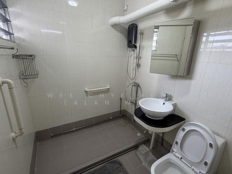 118 Clementi Street 13, 118 Clementi Street 13, Buona Vista / West Coast / Clementi New Town, Room Rental, 220 sqft, HDB Flat For Rent, by Wee Chye Heng (Alan Wee), 23991475 - PropertyGuru.com.sg