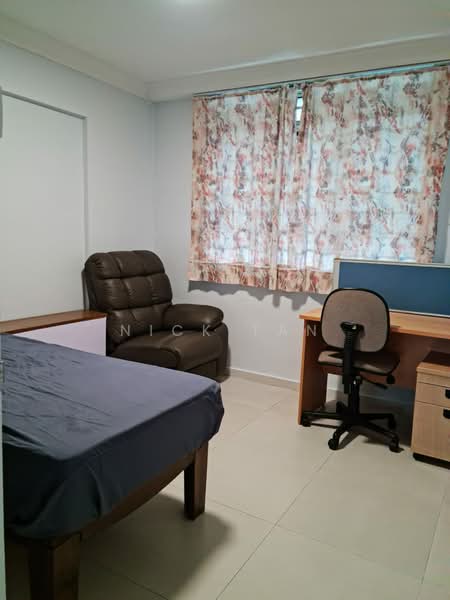 242 Serangoon Avenue 3, 242 Serangoon Avenue 3, Room Rental, 350 sqft, HDB Flat For Rent, by Nick Tan, 23992742 - PropertyGuru.com.sg