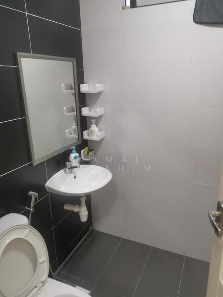 Changi Grd Floor, , 3,940 sqft, Warehouse For Rent, by Kamal Ibrahim, 23993397 - CommercialGuru.com.sg