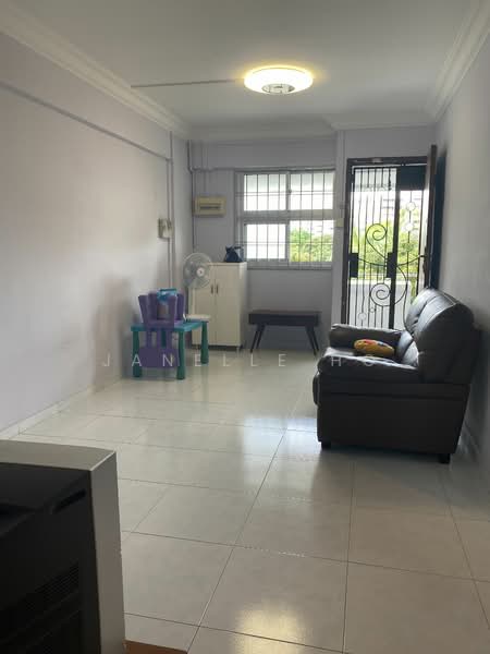 746 Yishun Street 72, 746 Yishun Street 72, 2 Bedrooms, 721 sqft, HDB Flat For Rent, by Janelle Ho, 23993806 - PropertyGuru.com.sg