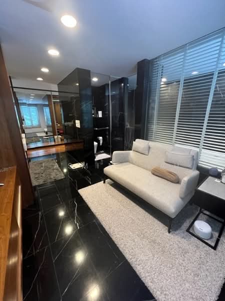 Duchess Place, Duchess Place, 5 Bedrooms, 5,500 sqft, Semi-Detached House For Rent, by Jasmine Lau, 23995926 - PropertyGuru.com.sg