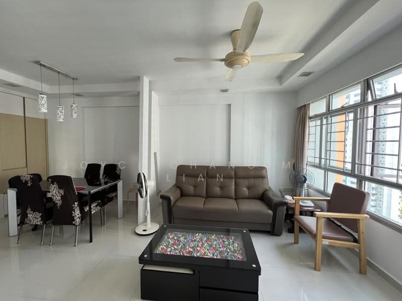 28 Ghim Moh Link, 28 Ghim Moh Link, Tanglin / Holland / Bukit Timah, 3 Bedrooms, 990 sqft, HDB Flat For Rent, by Joyce Chang Mui Lian, 23996151 - Living Room - PropertyGuru.com.sg
