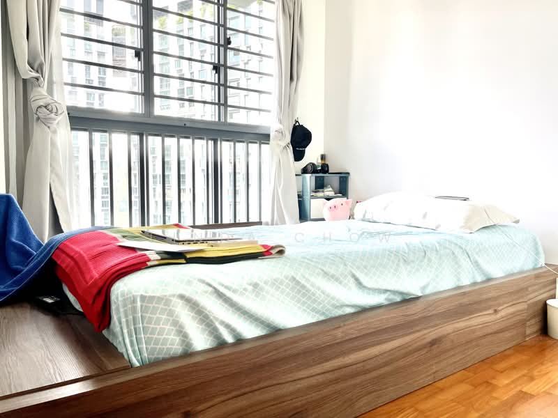 Pinnacle @ Duxton, 1 Cantonment Road, 3 Bedrooms, 1,152 sqft, HDB Flat For Rent, by Linda Chow, 23996376 - One of the common bedroom with platform fit for queen size mattress - PropertyGuru.com.sg