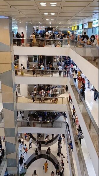 Peninsula Plaza, 111 North Bridge Road, 581 sqft, Mall Shop For Sale, by Mike ., 24000748 - CommercialGuru.com.sg