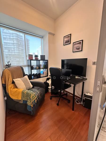 Suites @ Cairnhill, 138 Cairnhill Road, 2 Bedrooms, 1,184 sqft, Condominium For Rent, by MH Goh, 24002491 - PropertyGuru.com.sg