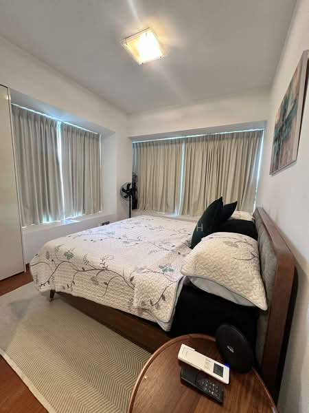 Suites @ Cairnhill, 138 Cairnhill Road, 2 Bedrooms, 1,184 sqft, Condominium For Rent, by MH Goh, 24002491 - PropertyGuru.com.sg