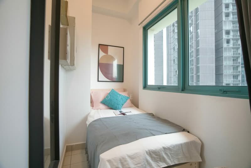 Oleanas Residences, 42 Kim Yam Road, 1 Bedroom, 150 sqft, Condominium For Rent, by Cove, 24003598 - Yellow room - standard - PropertyGuru.com.sg