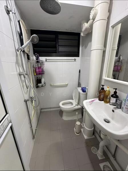 For Rent - 587 Cheng San Court