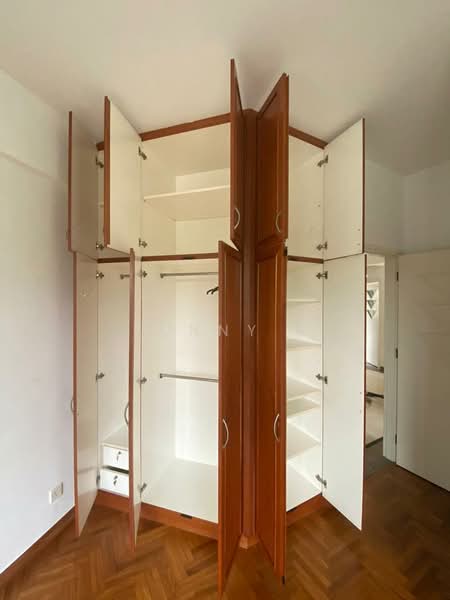 Tanjong Ria Condominium, 121 Tanjong Rhu Road, 2 Bedrooms, 807 sqft, Condominium For Rent, by Sunny R, 24003695 - Master Bedroom Wardrobe - PropertyGuru.com.sg