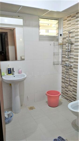 For Rent - 405B Northshore Drive