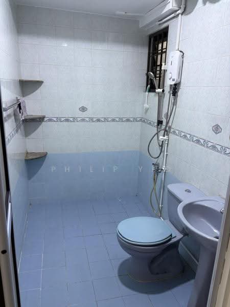 517 Woodlands Drive 14, 517 Woodlands Drive 14, Admiralty / Woodlands, 4 Bedrooms, 1,453 sqft, HDB Flat For Rent, by Philip Yeo, 24004387 - Bathroom - PropertyGuru.com.sg