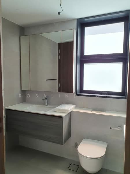 Royalgreen, 2 Anamalai Avenue, 2 Bedrooms, 710 sqft, Condominium For Rent, by Rosalind Loh, 24005442 - PropertyGuru.com.sg